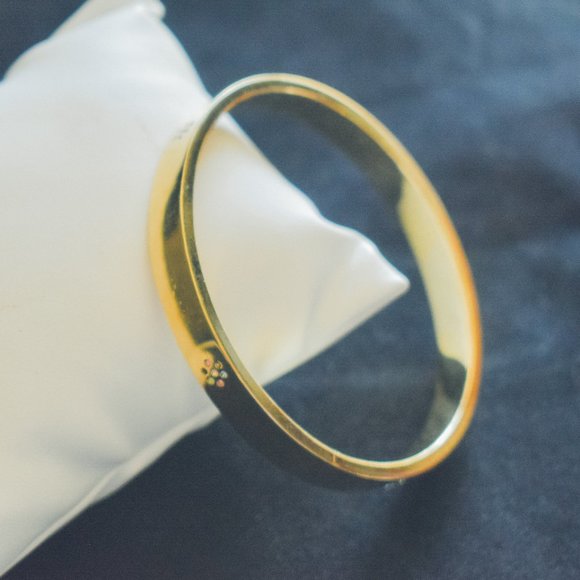Beautiful Gold Bangle with Inlaid Flower Design - Picture 2 of 4